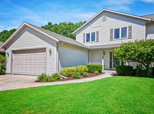 W196N11476 Shadow Wood Dr, Germantown, WI 53022