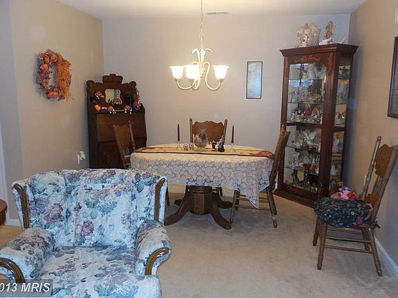5th image of 1406 Bonnett Pl Unit 203