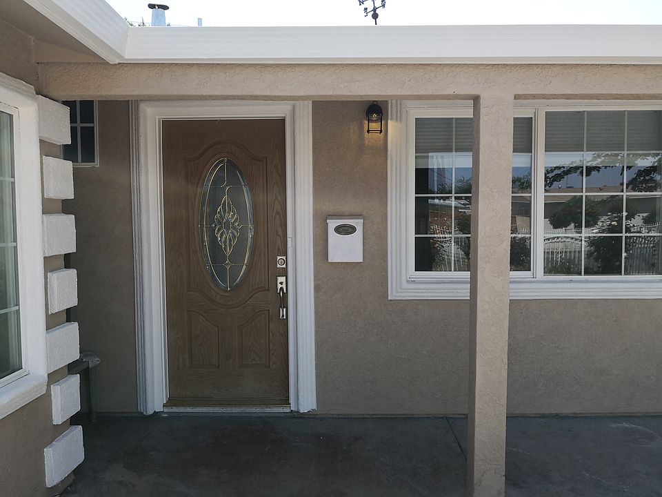 1st image of 2044 Waverly Ave