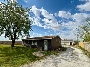 208 W North St, Kempton, IN 46049