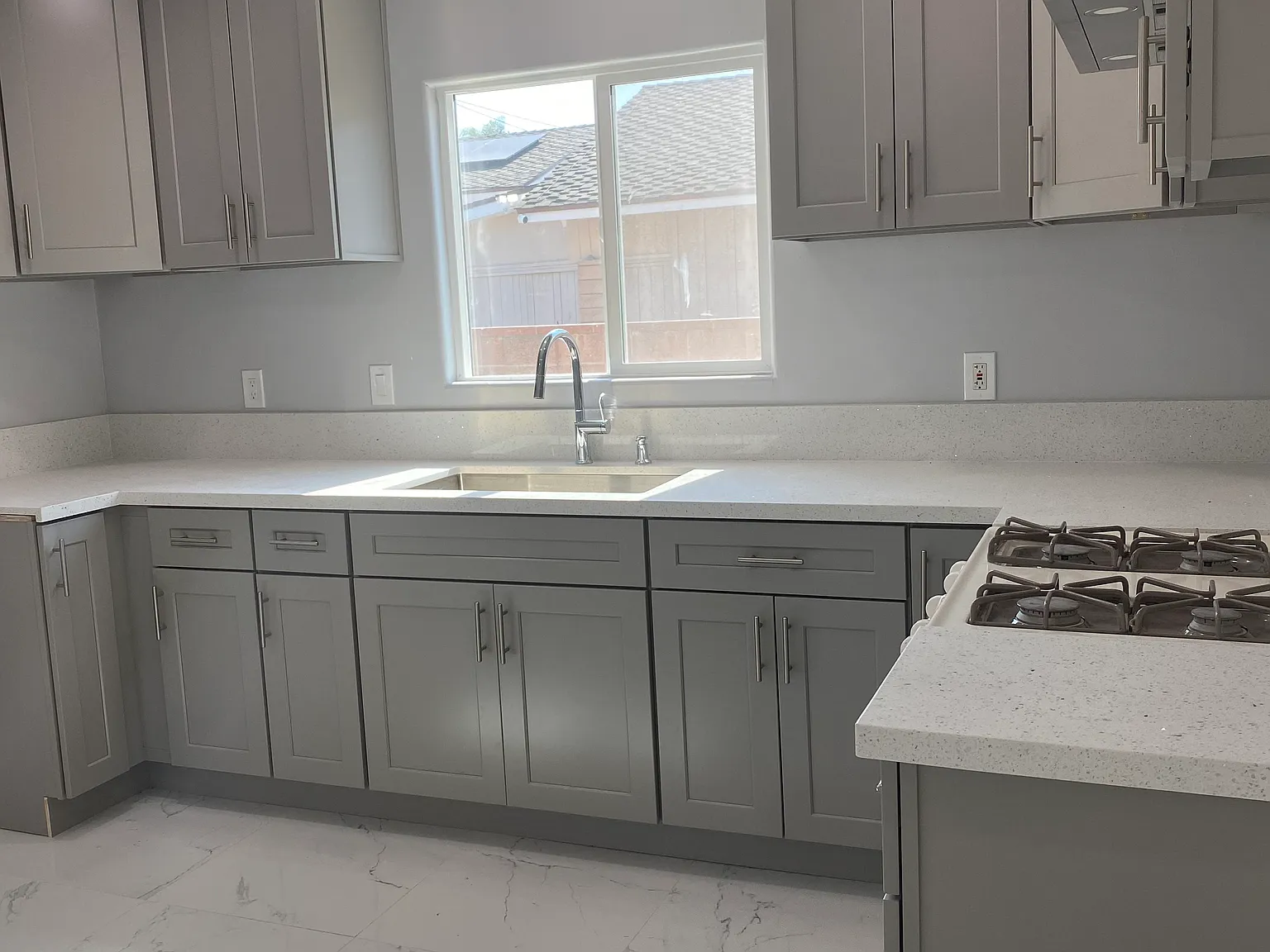 3 bed, 1200 sqft, $3,500 — Photo 1