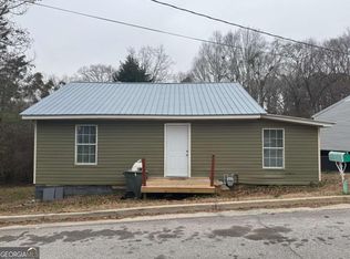 66 Persimmon St, Toccoa, GA 30577