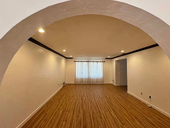 4th image of 1748 Bourke Pl