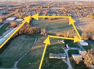 1723 Six Points Rd, Bloomington, IL 61701