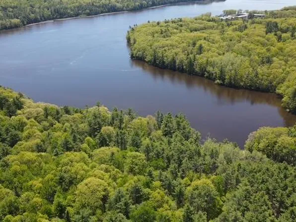 39 Lower Oak Point Road, Winterport, ME 04496