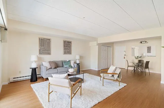 135 Pleasant St #605 — Photo 3