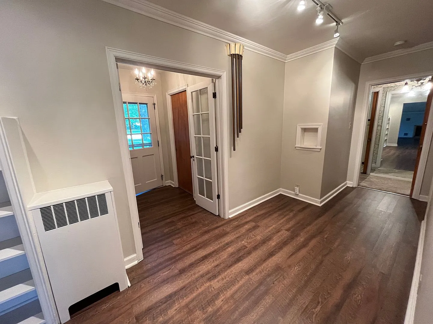 3323 Lakeshore Dr. — Photo 3
