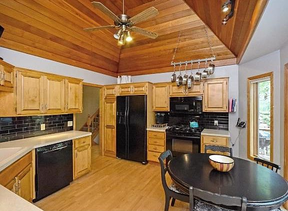 The kitchen is often the heart of the home and this one will not disappoint. It's the perfect layout for meal prep and cooking.