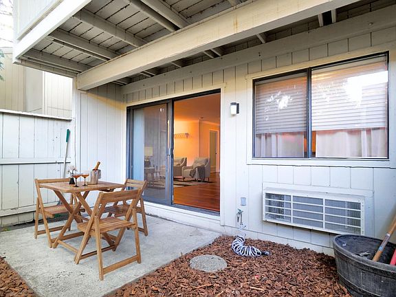 2nd image of 986 Kiely Blvd Unit F