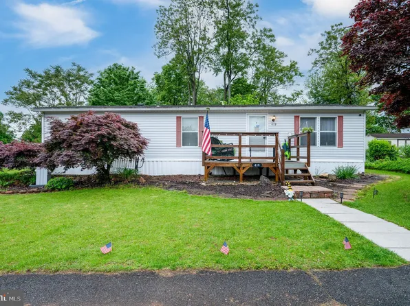 419 Allenbrook Ln, Reading, PA 19606