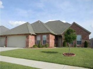 9216 SW 27th St, Oklahoma City, OK 73128