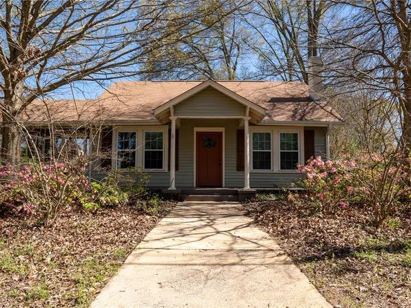 709 Avenue E, Opelika, AL 36801
