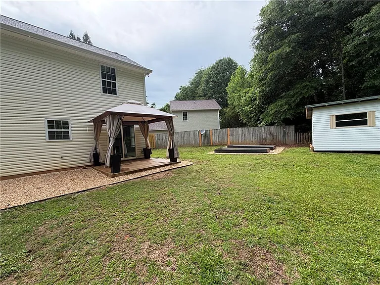 117 Richmond Dr — Photo 4