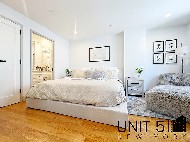 319 Graham Ave #3A — Photo 8
