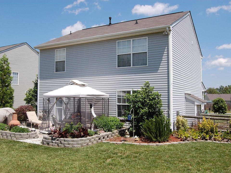 Landscaped Backyard -01