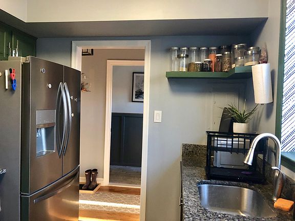 Extra large refrigerator