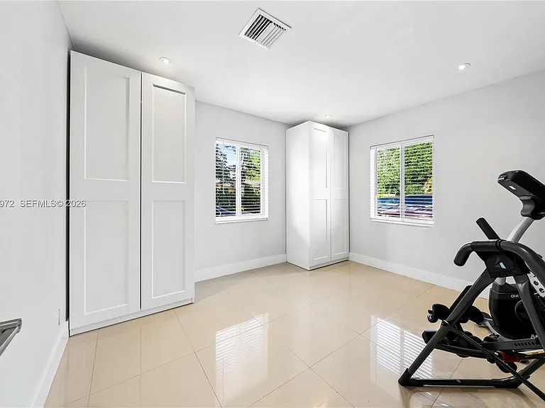 217 E Acre Dr — Photo 23