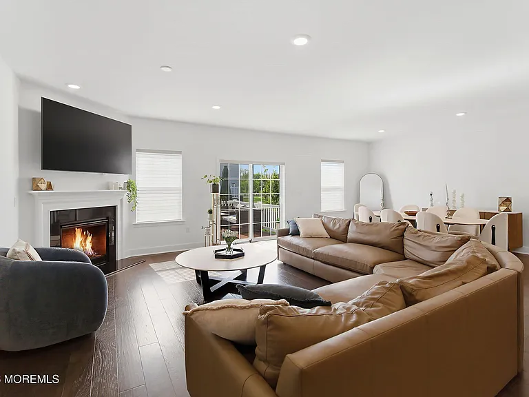 1402 Journey Ave — Photo 9