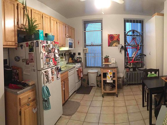 2nd image of 932 Columbus Ave APT 3N