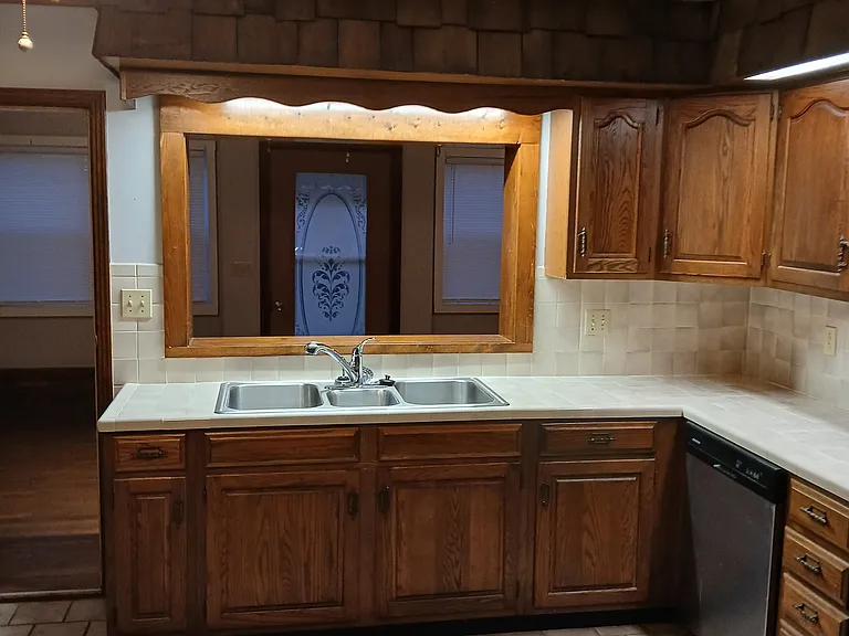 415 Petite Dr — Photo 8