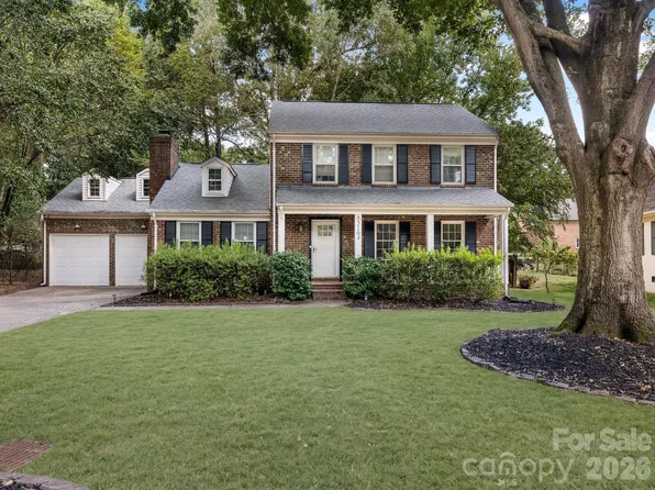 8319 Braeside Ct, Charlotte, NC 28270