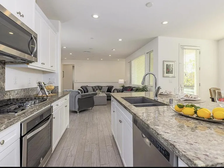 5649 Dublin Blvd — Photo 4