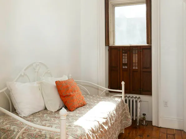 823 Union Street image 8 of 14