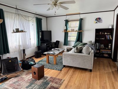 (Undisclosed Address), Oak Hill, WV, 25901
