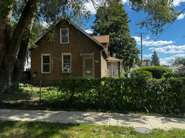 3327 W 58th St, Cleveland, OH 44102