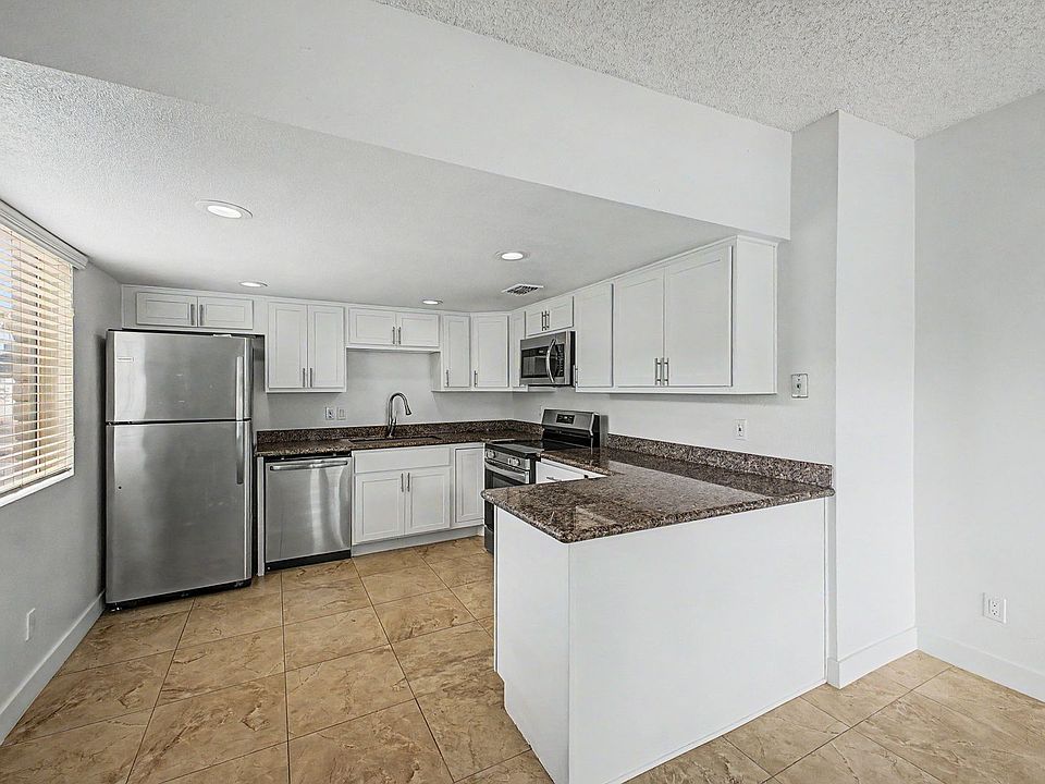 1st image of 1297 W 5th St