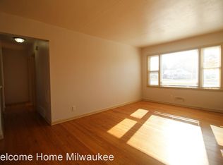 8702 W Capitol Dr APT 2, Milwaukee, WI 53222
