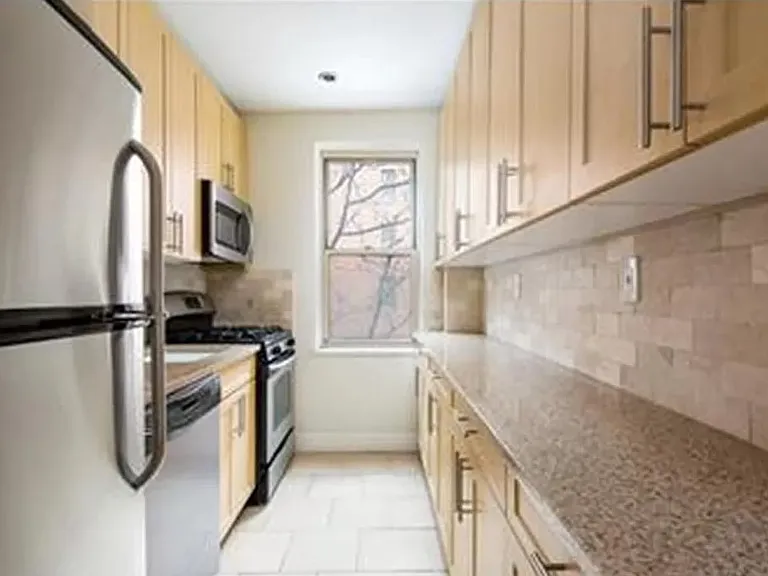 330 E 63rd St #5E — Photo 5