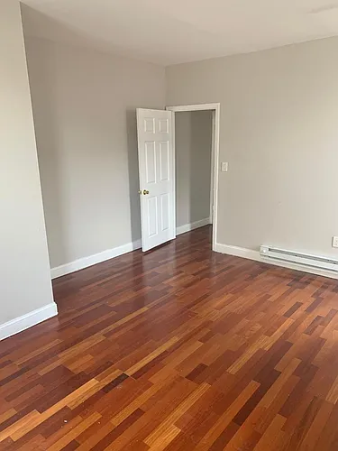 1441 W Tioga St Photo 1