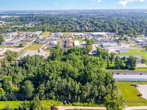 4639 Corporate Dr, Mount Pleasant, MI 48858