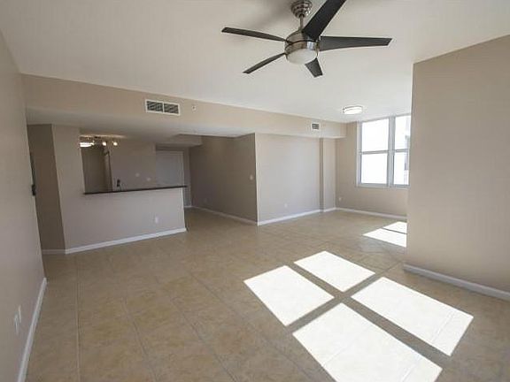 4th image of 511 NE 5th Ave #1014
