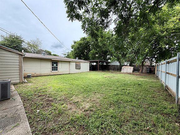 3rd image of 4117 Wiman Dr