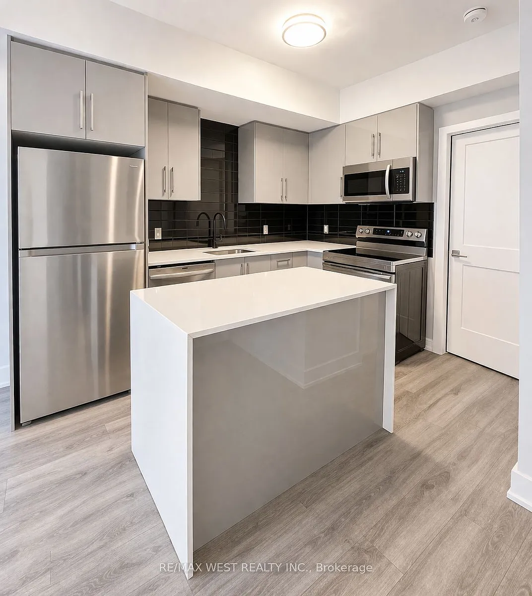 Building Photo - 6065 McLeod Rd #110