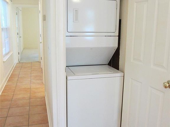 5th image of 325 Palmetto St