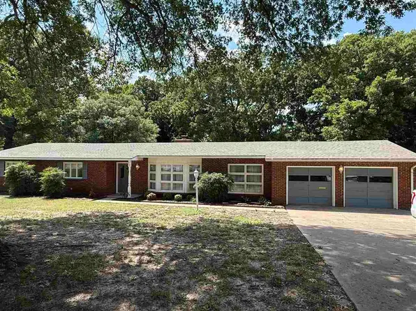 712 Dalewood Ln, Ponca City, OK 74604