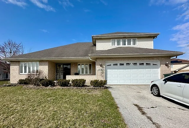 18824 Maple Ave photo 1