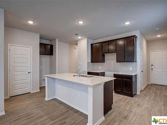 3rd image of 1434 Prynne St