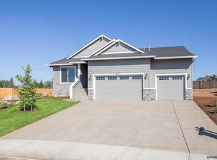 677 SE Mustang Loop, Sublimity, OR 97385
