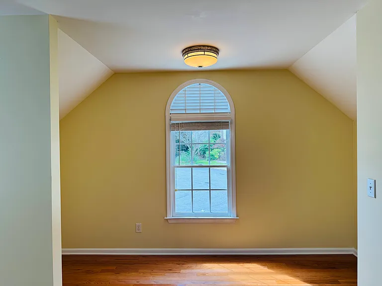 595 Oak Alley Way — Photo 14