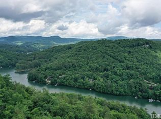 18 Channel View Dr, Cullowhee, NC 28723