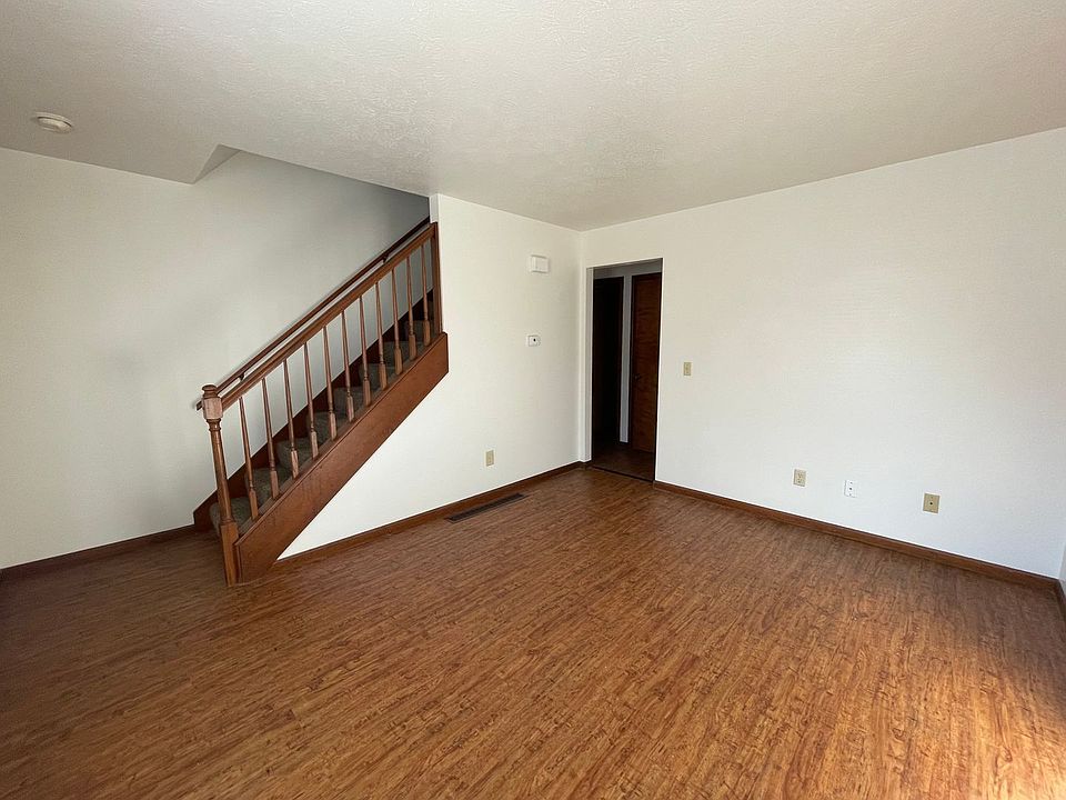 517 S Silverwood Ln APT C, Goshen, IN 46526 Zillow