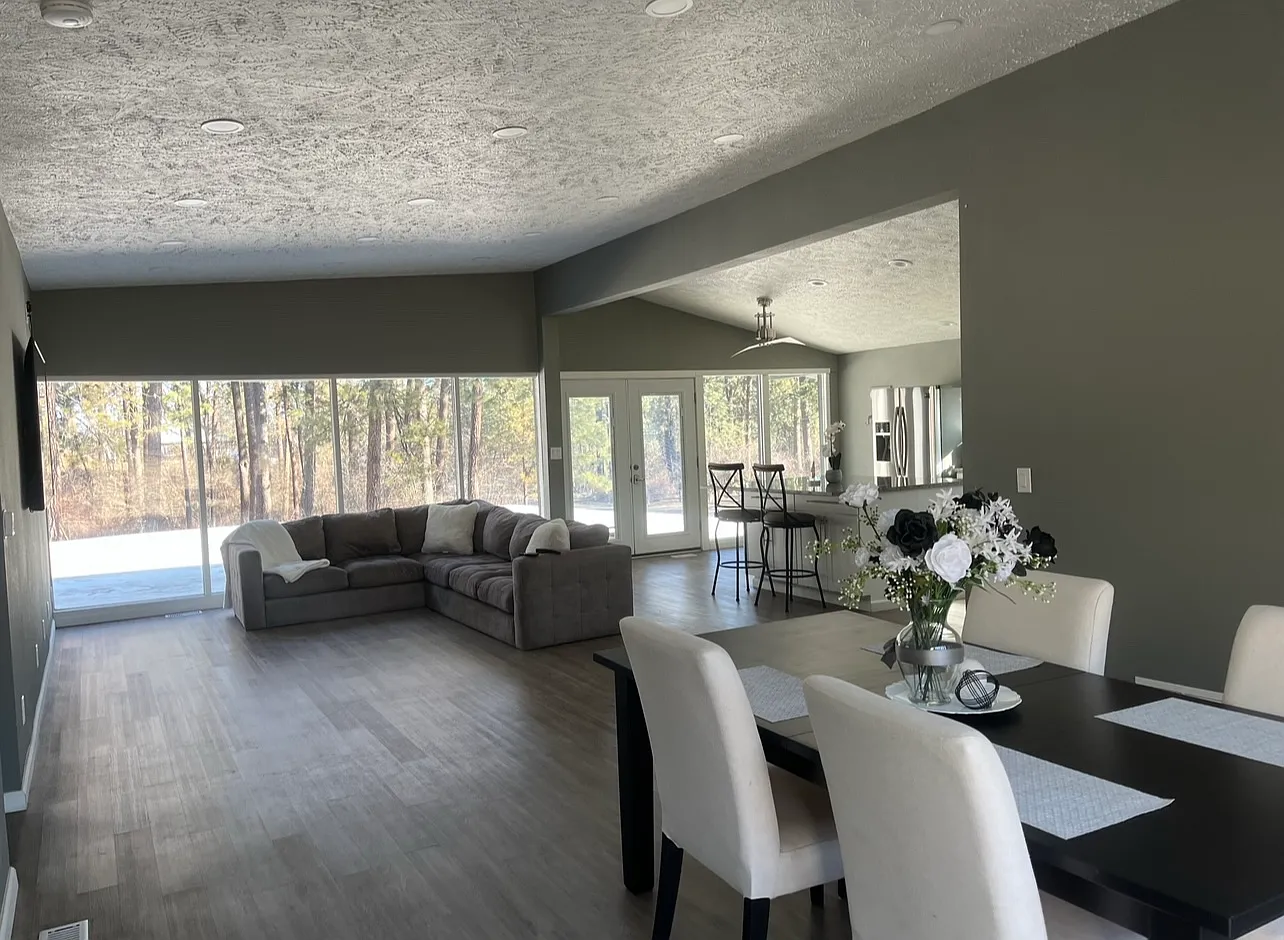 4 bed, 1352 sqft, $3,850 — Photo 1