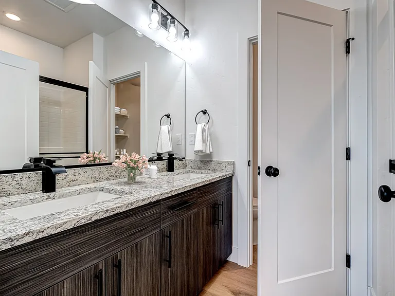 Vintage Park Townhomes — Photo 46