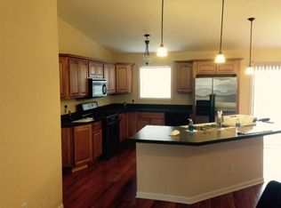 425 N Cavender St, Hobart, IN 46342