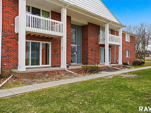 2nd image of 42450 Sheldon Pl APT 212