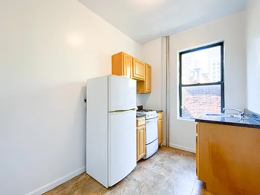 Rented by City Connections Realty | media 19